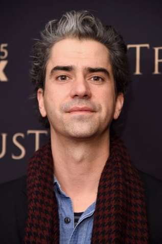 Hamish Linklater - people